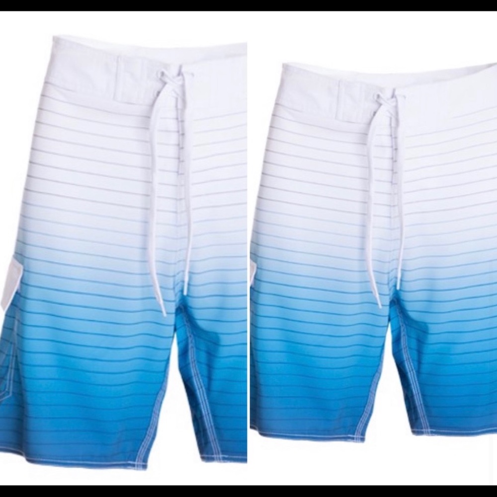 NWT! Clearance 🔥 Mens blue ombré board Swim shorts - Picture 4 of 4